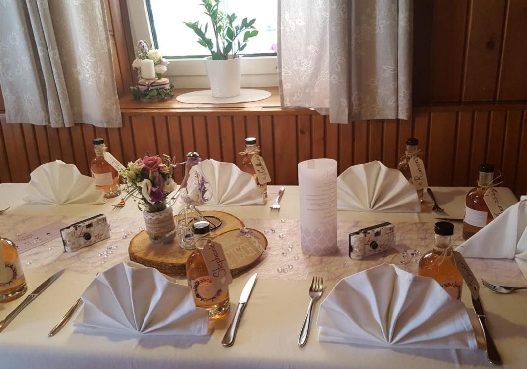 Gasthof Zur Seeburg Seekirchen am Wallersee Dış mekan fotoğraf